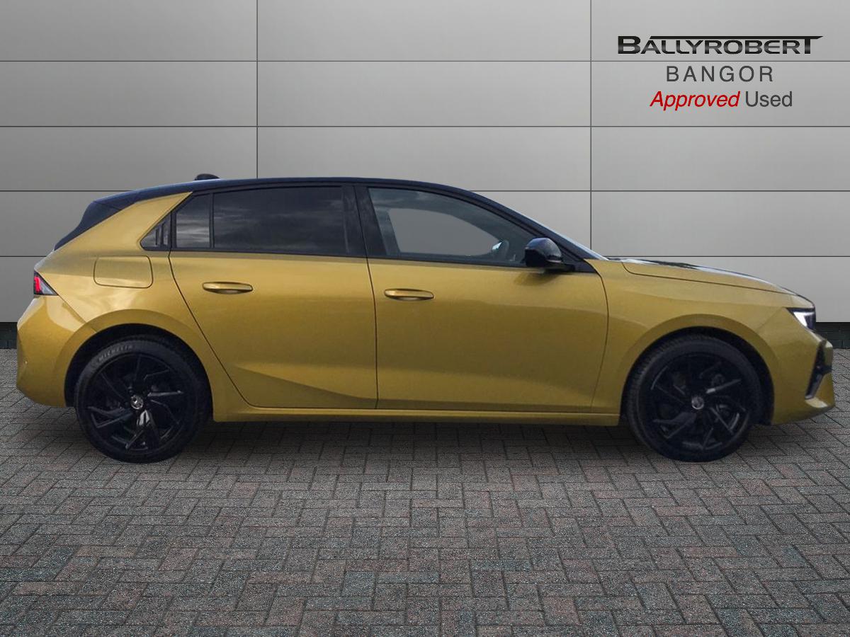 2026 Vauxhall Astra 1.6 Plug-in Hybrid 195 GS 5dr e-DCT7 - vehicle photo 9 for sale on PureCar
