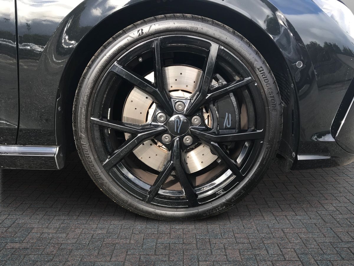 2026 Volkswagen Golf 2.0 TSI 333 R Black Edition 4Motion 5dr DSG - vehicle photo 12 for sale on PureCar
