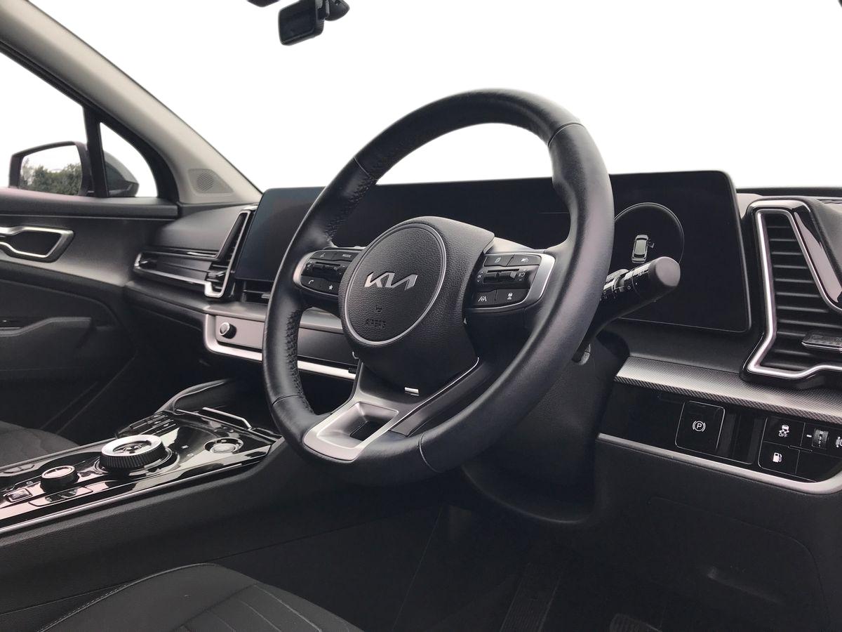 2024 Kia Sportage 1.6T GDi PHEV 3 5dr Auto AWD - vehicle photo 3 for sale on PureCar