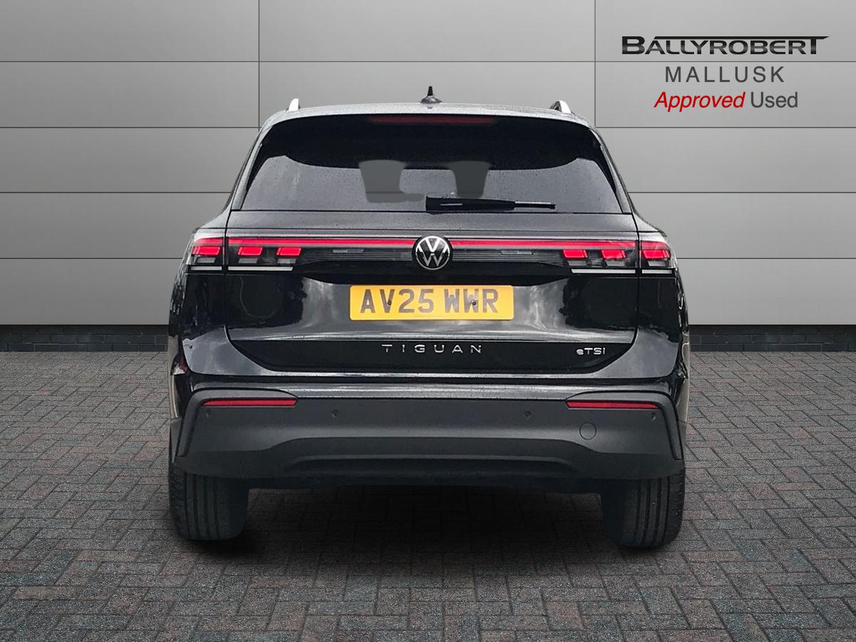 2025 Volkswagen Tiguan 1.5 eTSI 150 Match 5dr DSG - vehicle photo 11 for sale on PureCar