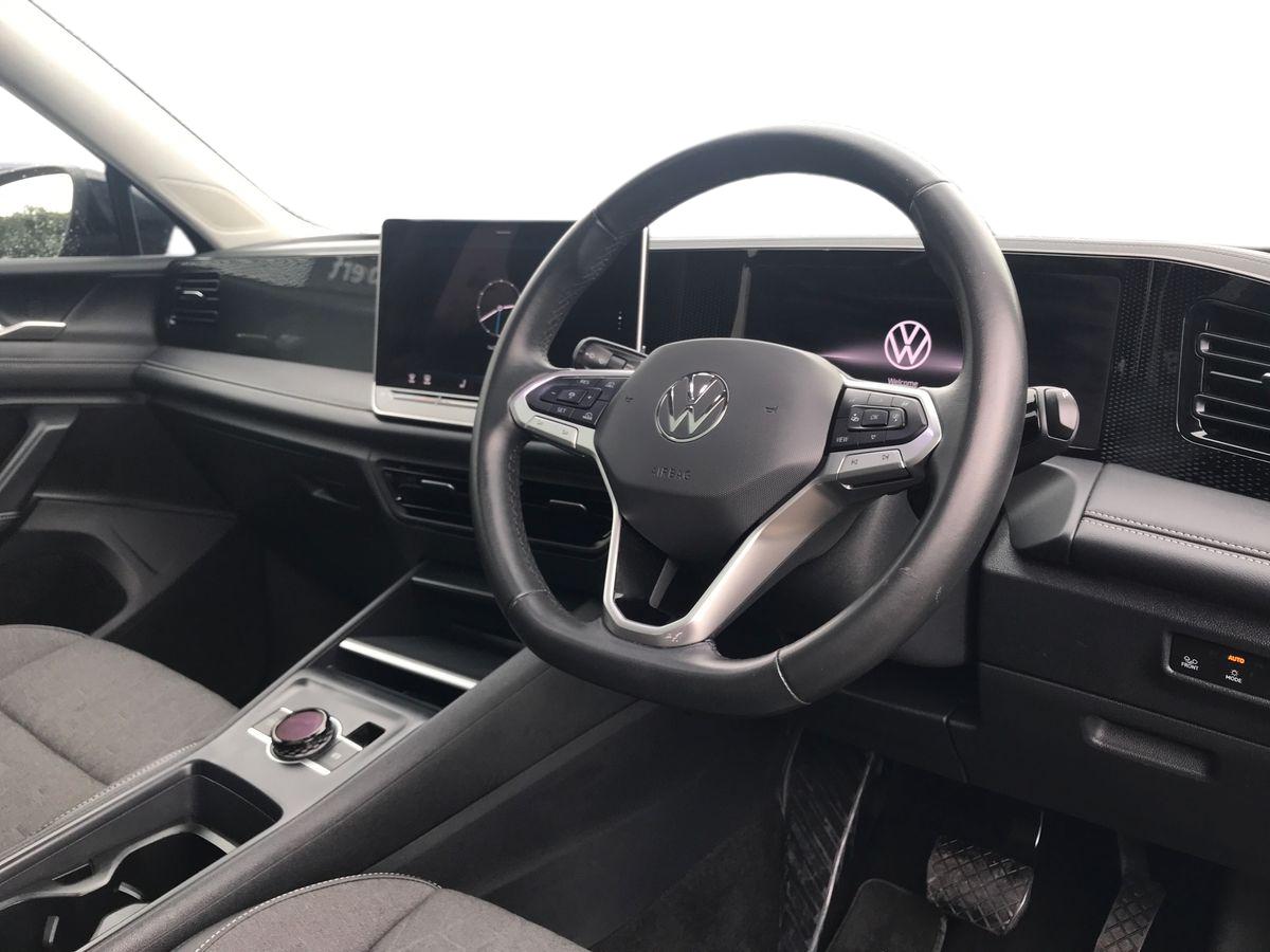 2025 Volkswagen Tiguan 1.5 eTSI 150 Match 5dr DSG - vehicle photo 4 for sale on PureCar