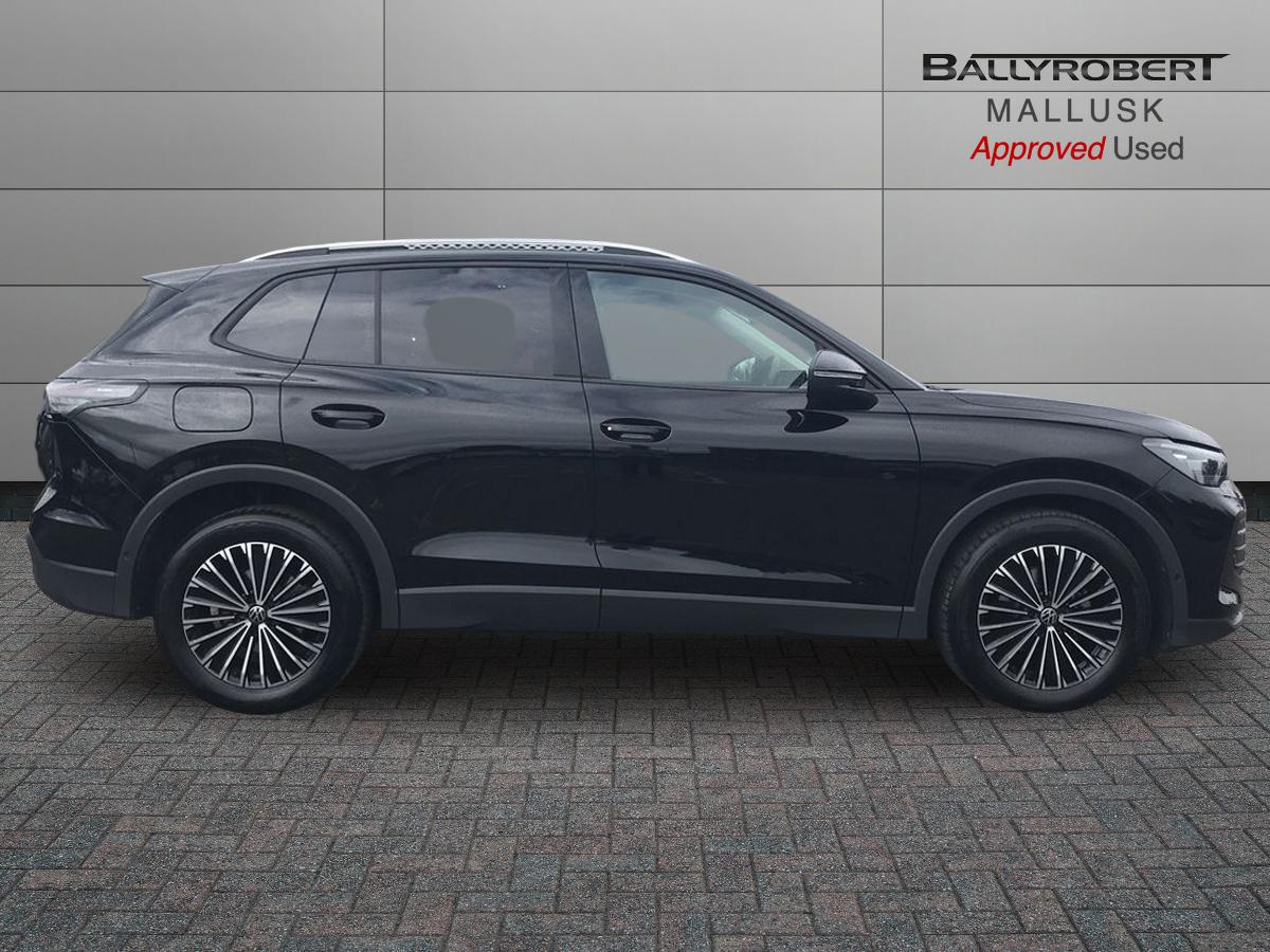 2025 Volkswagen Tiguan 1.5 eTSI 150 Match 5dr DSG - vehicle photo 9 for sale on PureCar