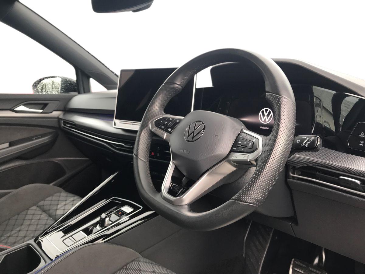 2025 Volkswagen Golf 1.5 eTSI 150 Black Edition 5dr DSG - vehicle photo 3 for sale on PureCar