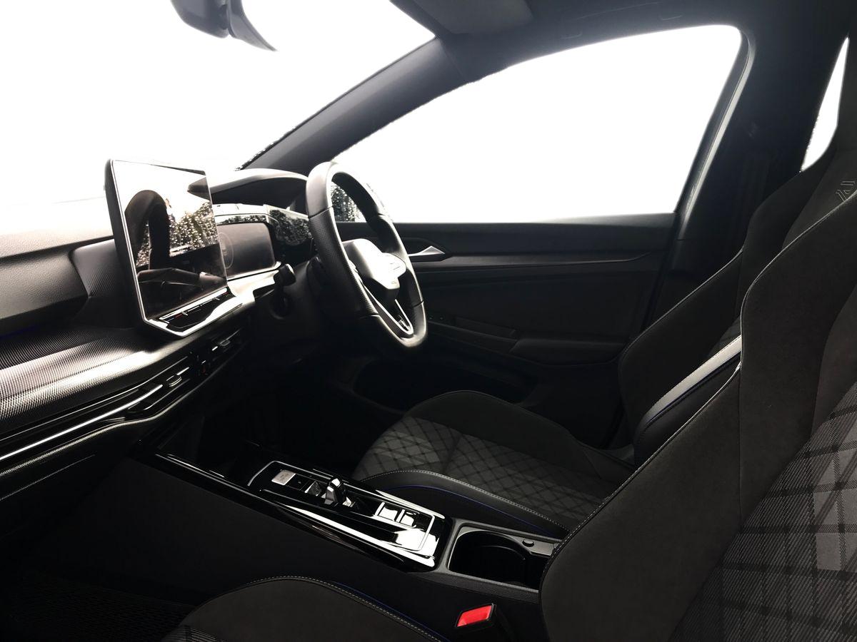 2025 Volkswagen Golf 1.5 eTSI 150 Black Edition 5dr DSG - vehicle photo 5 for sale on PureCar