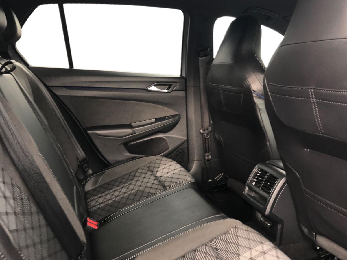 2025 Volkswagen Golf 1.5 eTSI 150 Black Edition 5dr DSG - vehicle photo 7 for sale on PureCar
