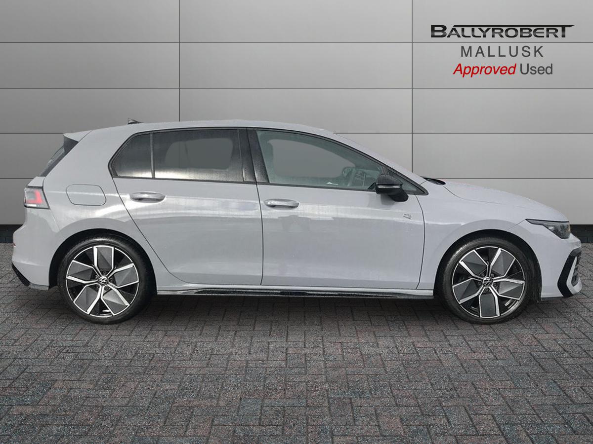 2025 Volkswagen Golf 1.5 eTSI 150 Black Edition 5dr DSG - vehicle photo 9 for sale on PureCar