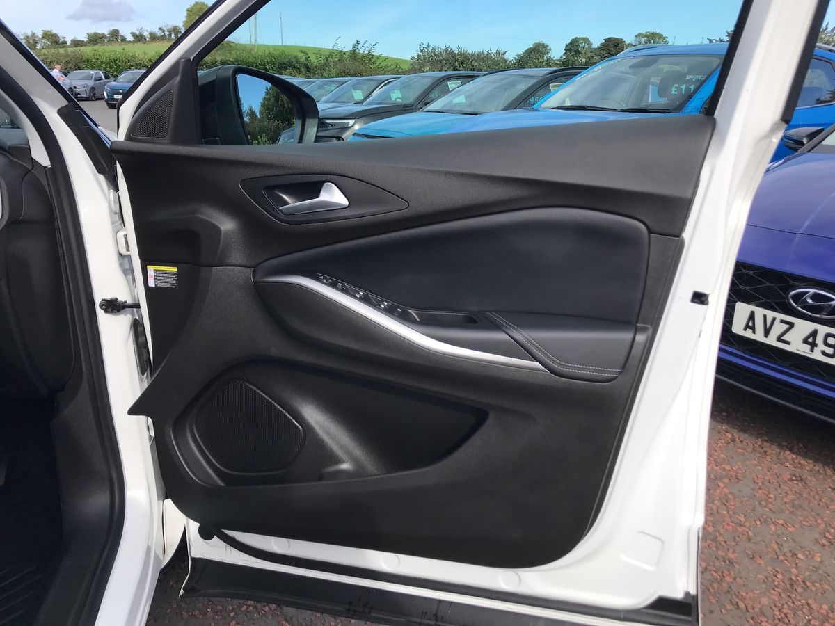 2023 Vauxhall Grandland 1.2 Turbo Ultimate 5dr - vehicle photo 16 for sale on PureCar