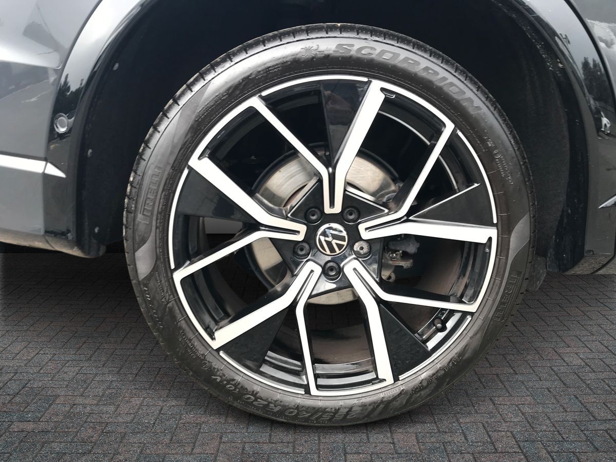 2024 Volkswagen Tiguan 1.5 eTSI 150 R-Line 5dr DSG - vehicle photo 12 for sale on PureCar