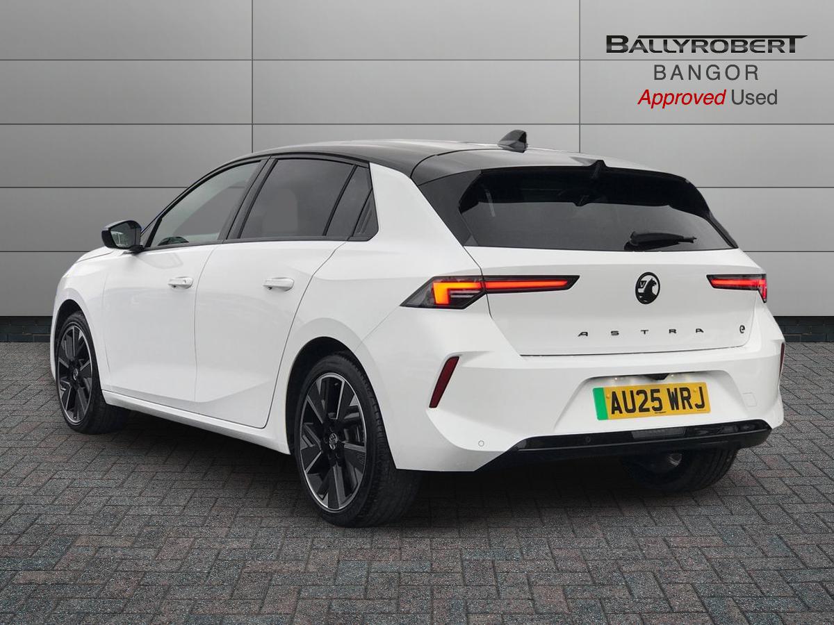 2025 Vauxhall Astra 115kW Ultimate 54kWh 5dr Auto - vehicle photo 2 for sale on PureCar