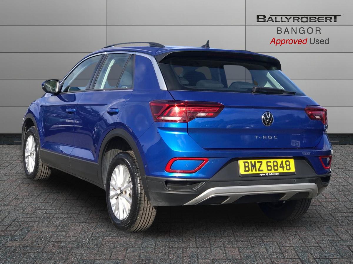 2023 Volkswagen T-roc 1.0 TSI Life 5dr - vehicle photo 2 for sale on PureCar