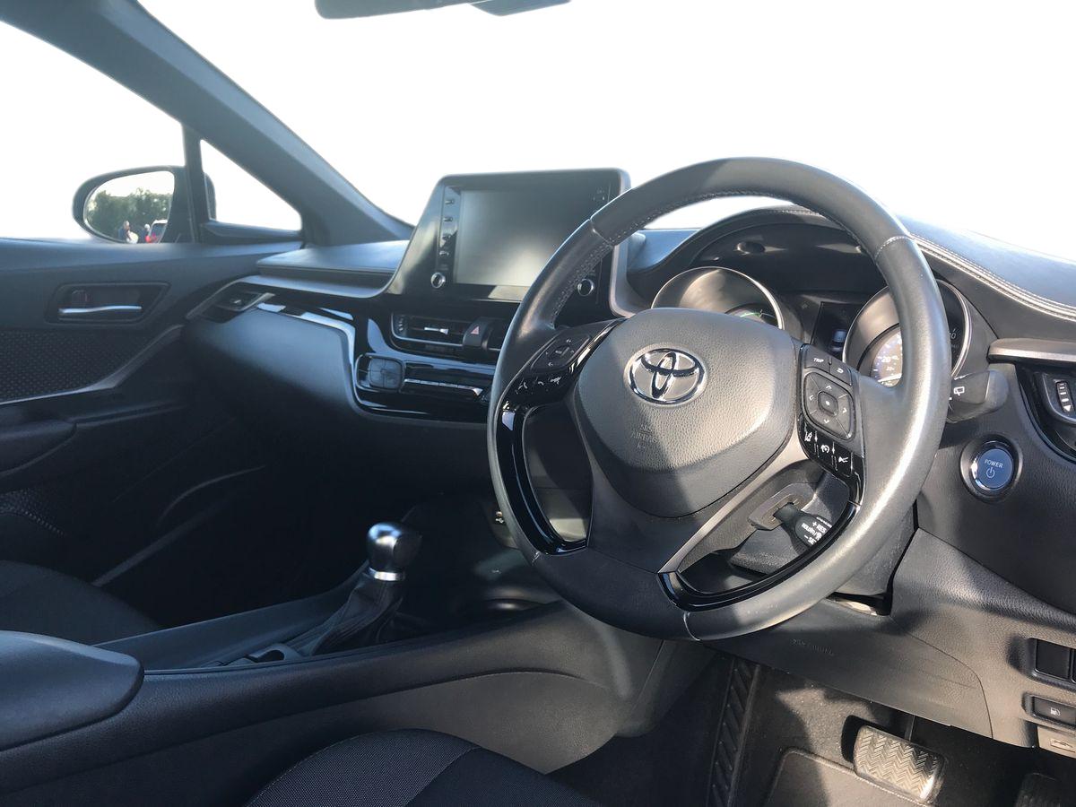 2022 Toyota C-HR 1.8 Hybrid Icon 5dr CVT - vehicle photo 4 for sale on PureCar