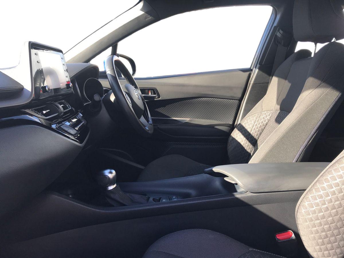 2022 Toyota C-HR 1.8 Hybrid Icon 5dr CVT - vehicle photo 5 for sale on PureCar