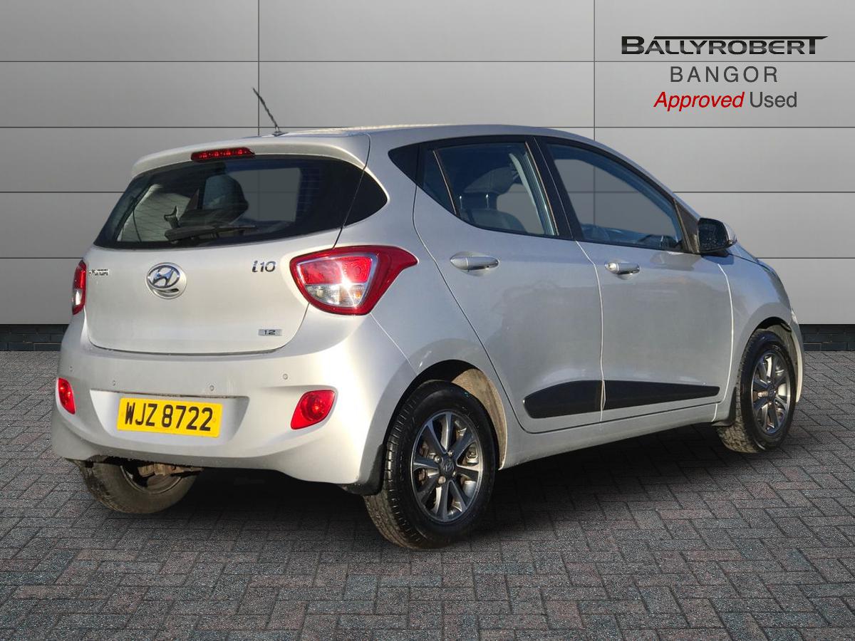 2015 Hyundai i10 1.2 Premium 5dr Auto - vehicle photo 15 for sale on PureCar