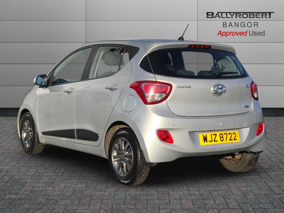 2015 Hyundai i10 1.2 Premium 5dr Auto - vehicle photo 2 for sale on PureCar