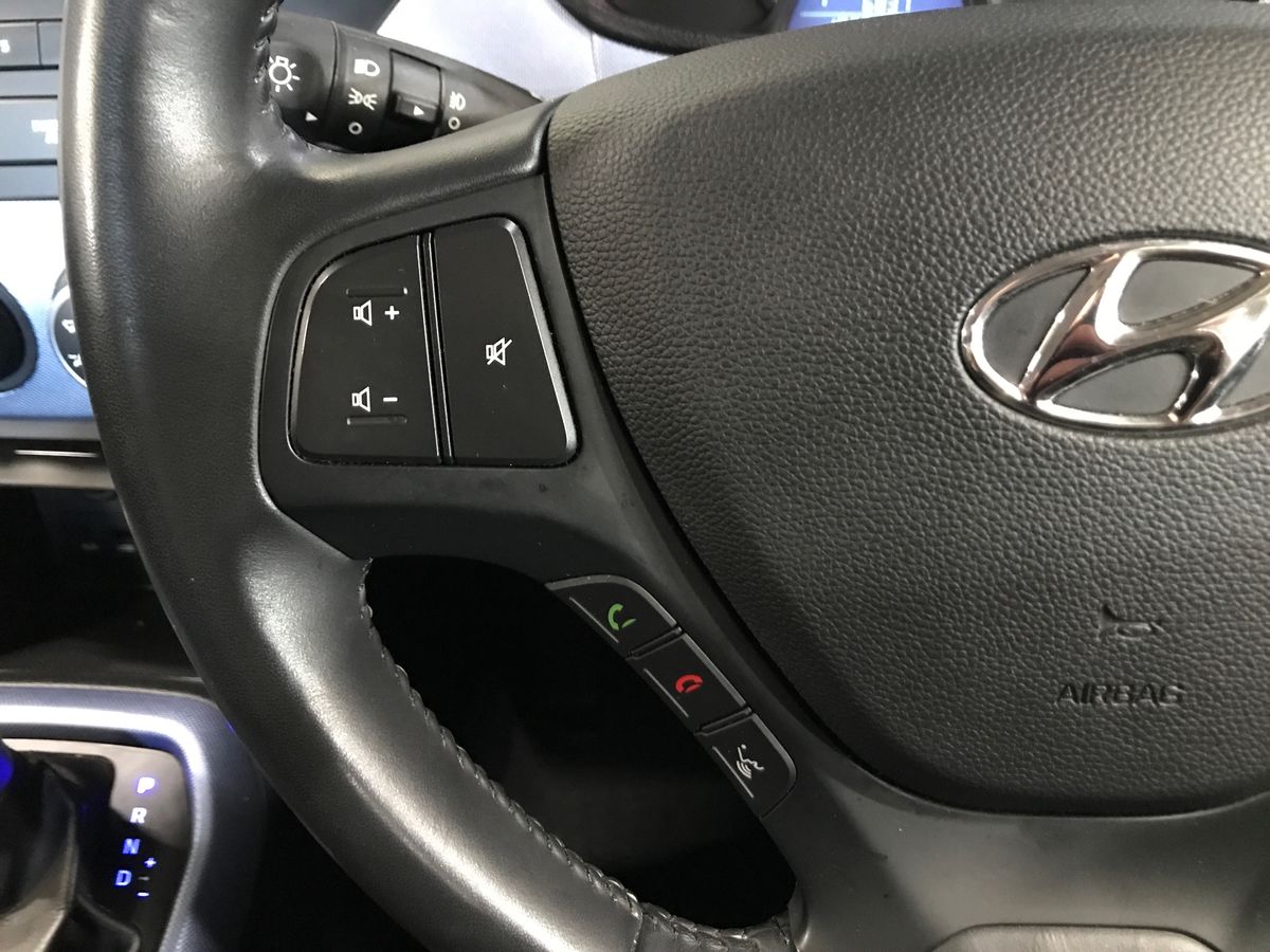 2015 Hyundai i10 1.2 Premium 5dr Auto - vehicle photo 21 for sale on PureCar