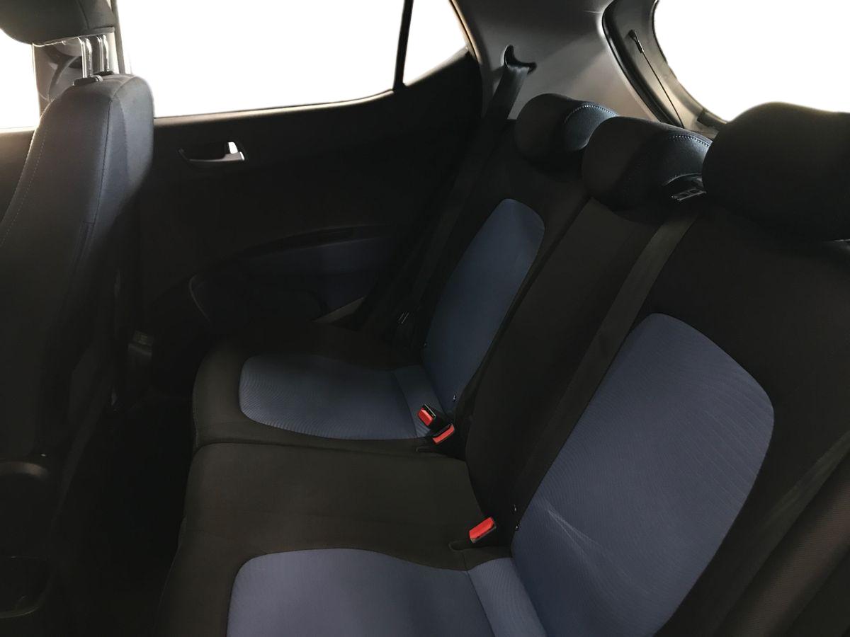 2015 Hyundai i10 1.2 Premium 5dr Auto - vehicle photo 7 for sale on PureCar