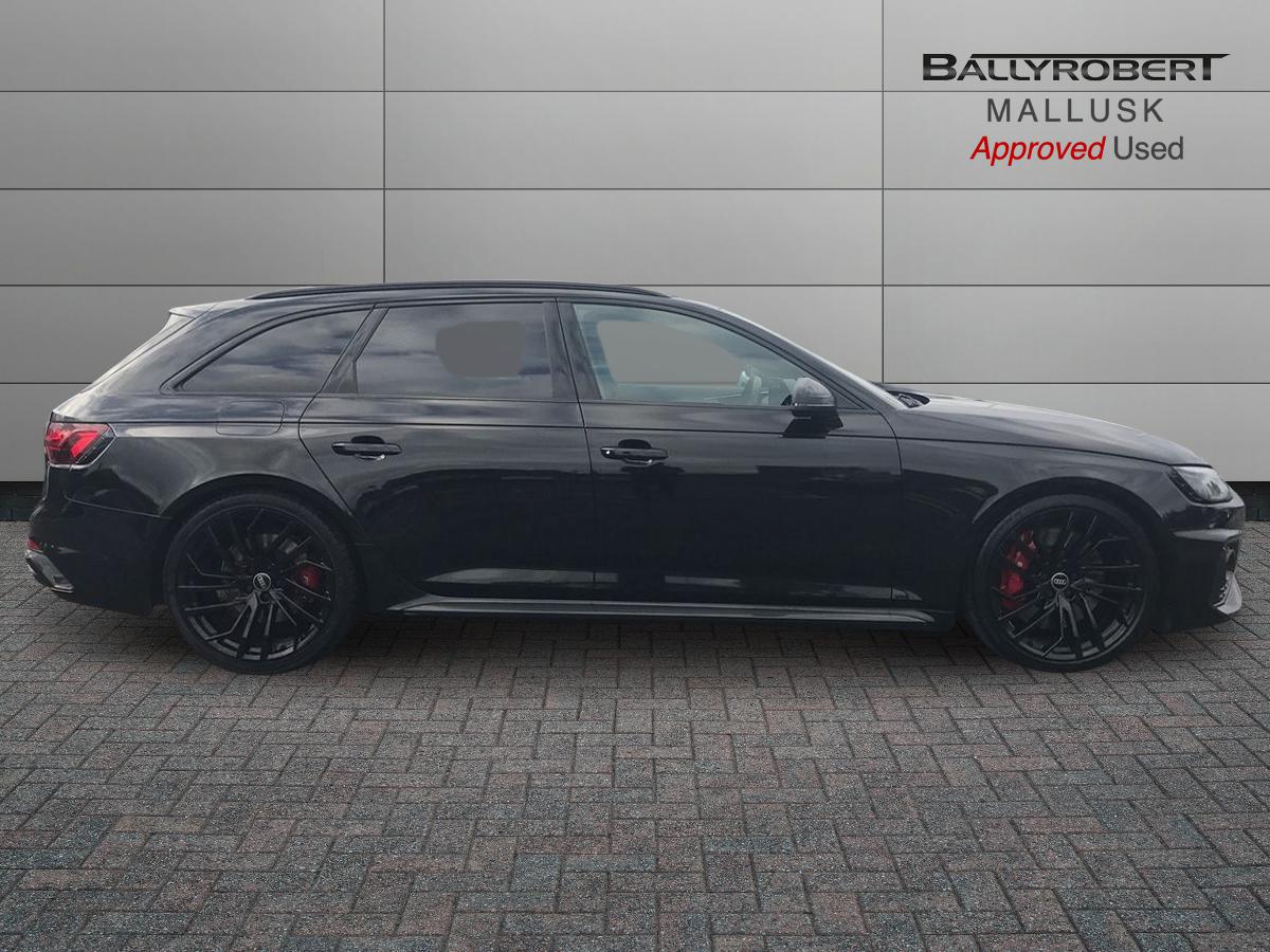 2022 Audi RS4 RS 4 TFSI Quattro Carbon Black 5dr Tiptronic - vehicle photo 9 for sale on PureCar