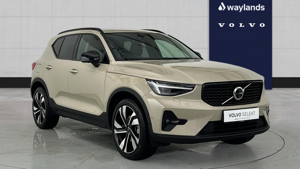 2025 Volvo XC40 2.0 B4 Ultra (Bright