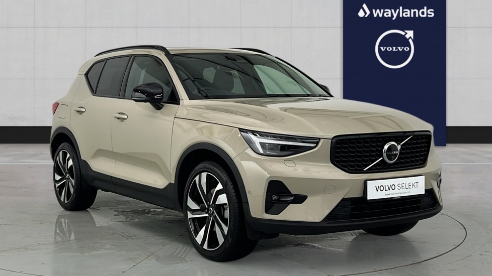 2025 Volvo XC40 2.0 B4 Ultra (Bright