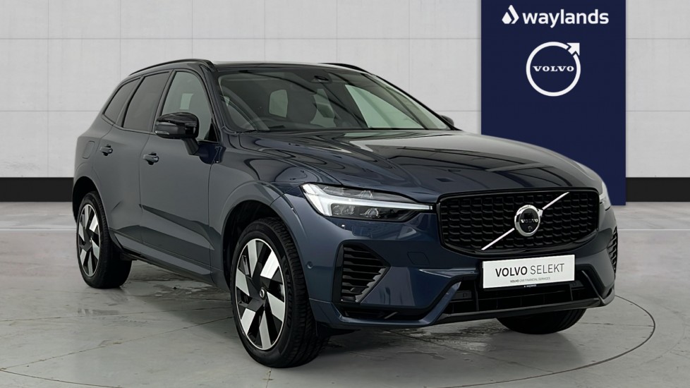 2025 Volvo XC60 2.0 T8 Ultra (Dark