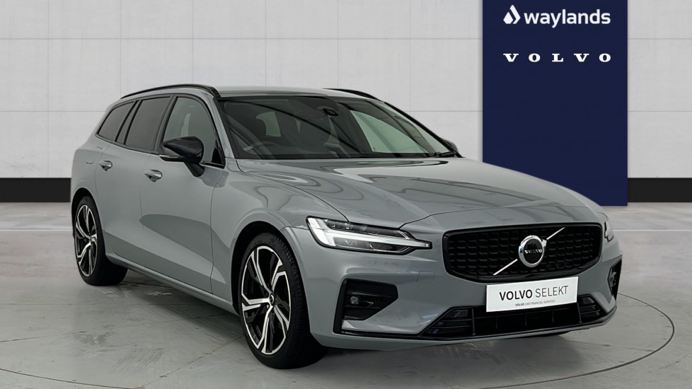2025 Volvo V60 2.0 B4 Plus Station Wagon