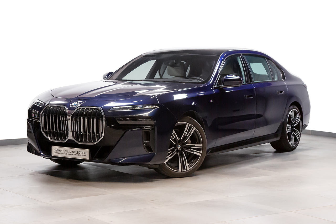 BMW 7 Series 1