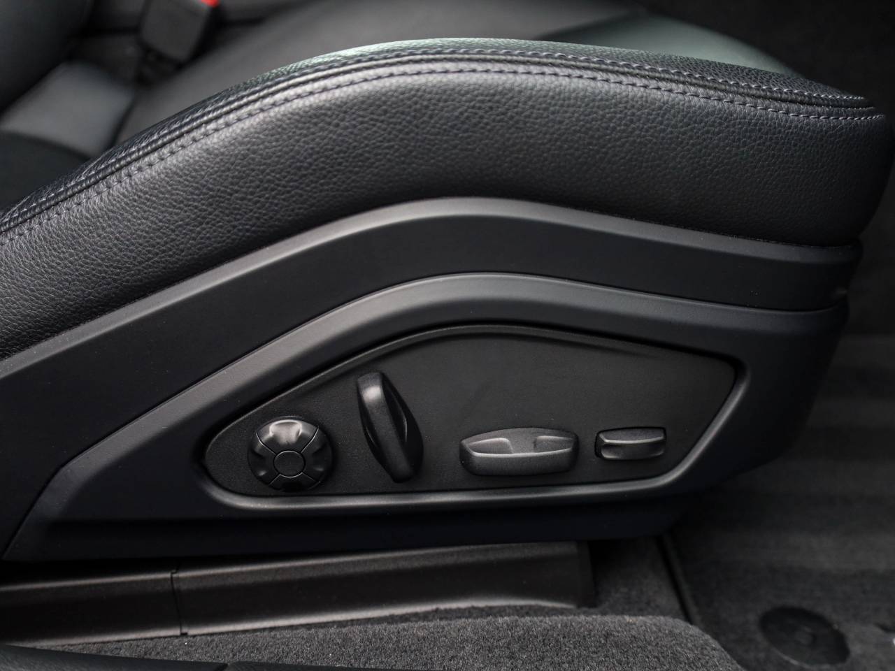 Panamera 4 PDK (11) image 31