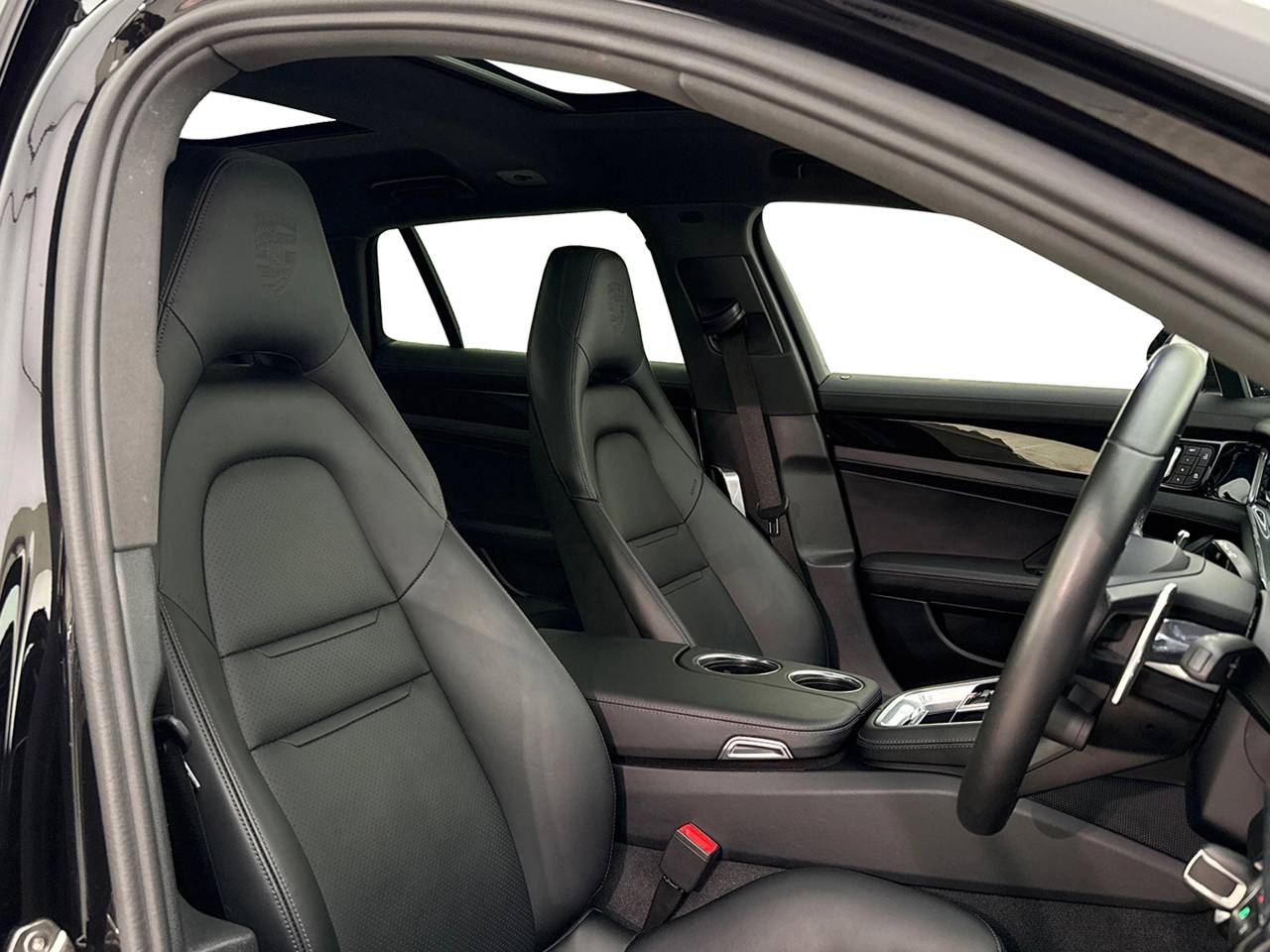 Panamera 4 SPORT TURISMO PLATINUM EDITION PDK (2) image 05