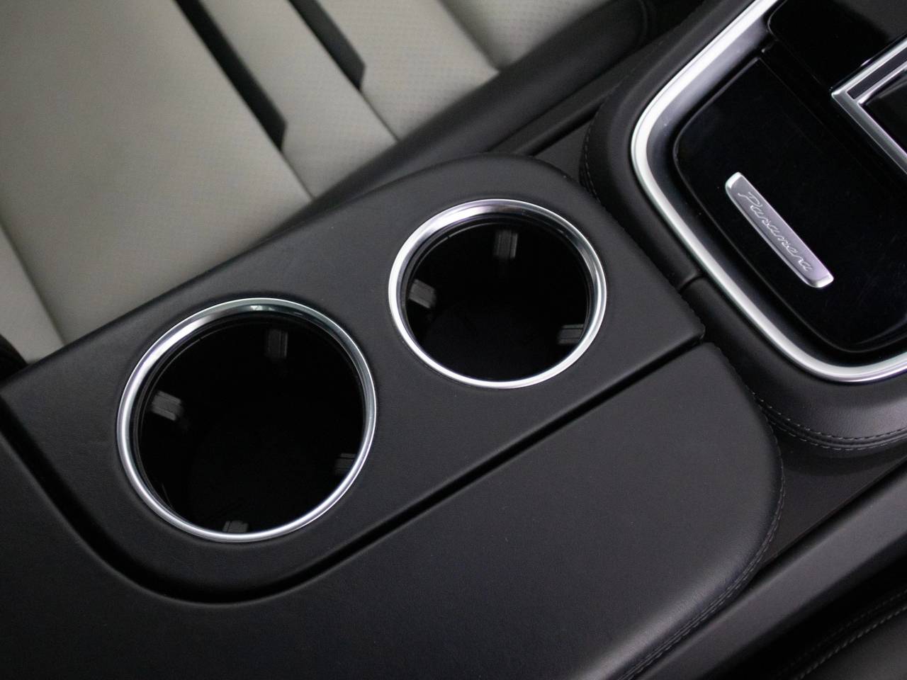 Panamera 4 SPORT TURISMO PLATINUM EDITION PDK (2) image 35