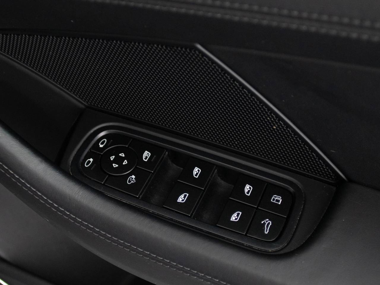 Panamera 4 SPORT TURISMO PLATINUM EDITION PDK (2) image 25