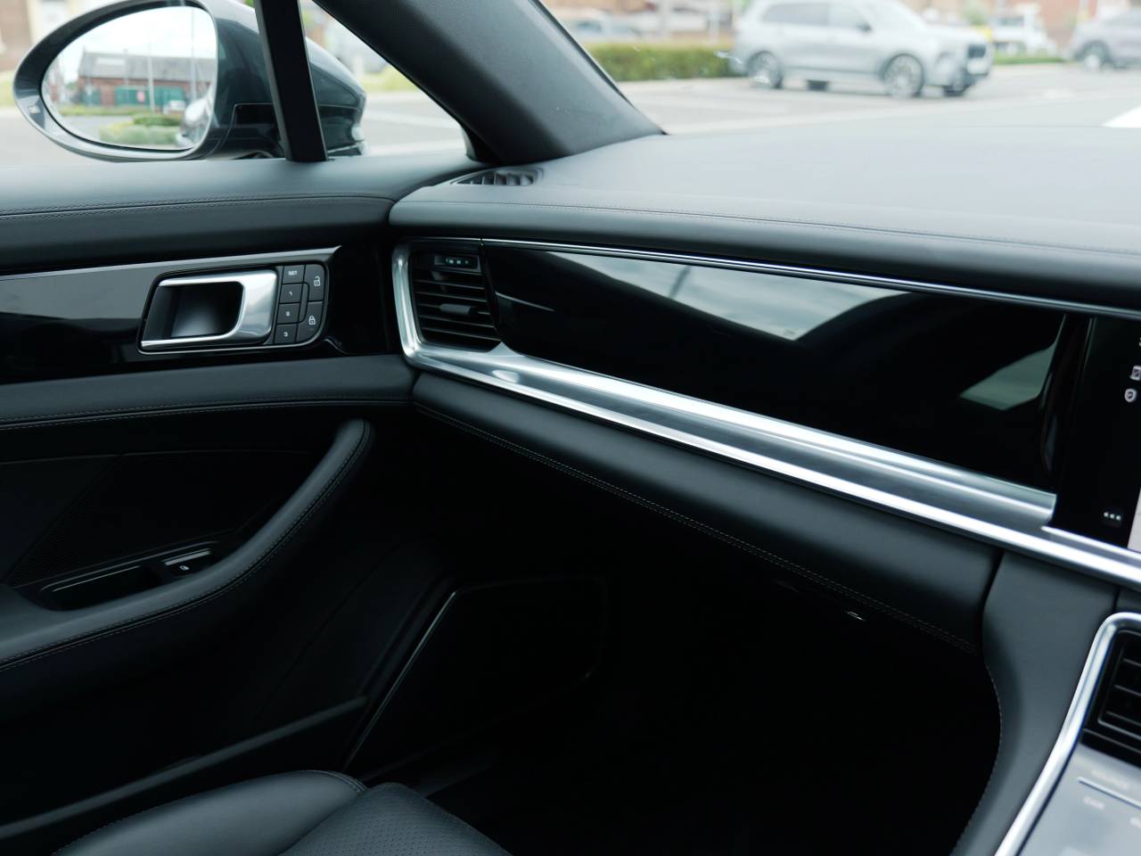 Panamera 4 SPORT TURISMO PDK image 19