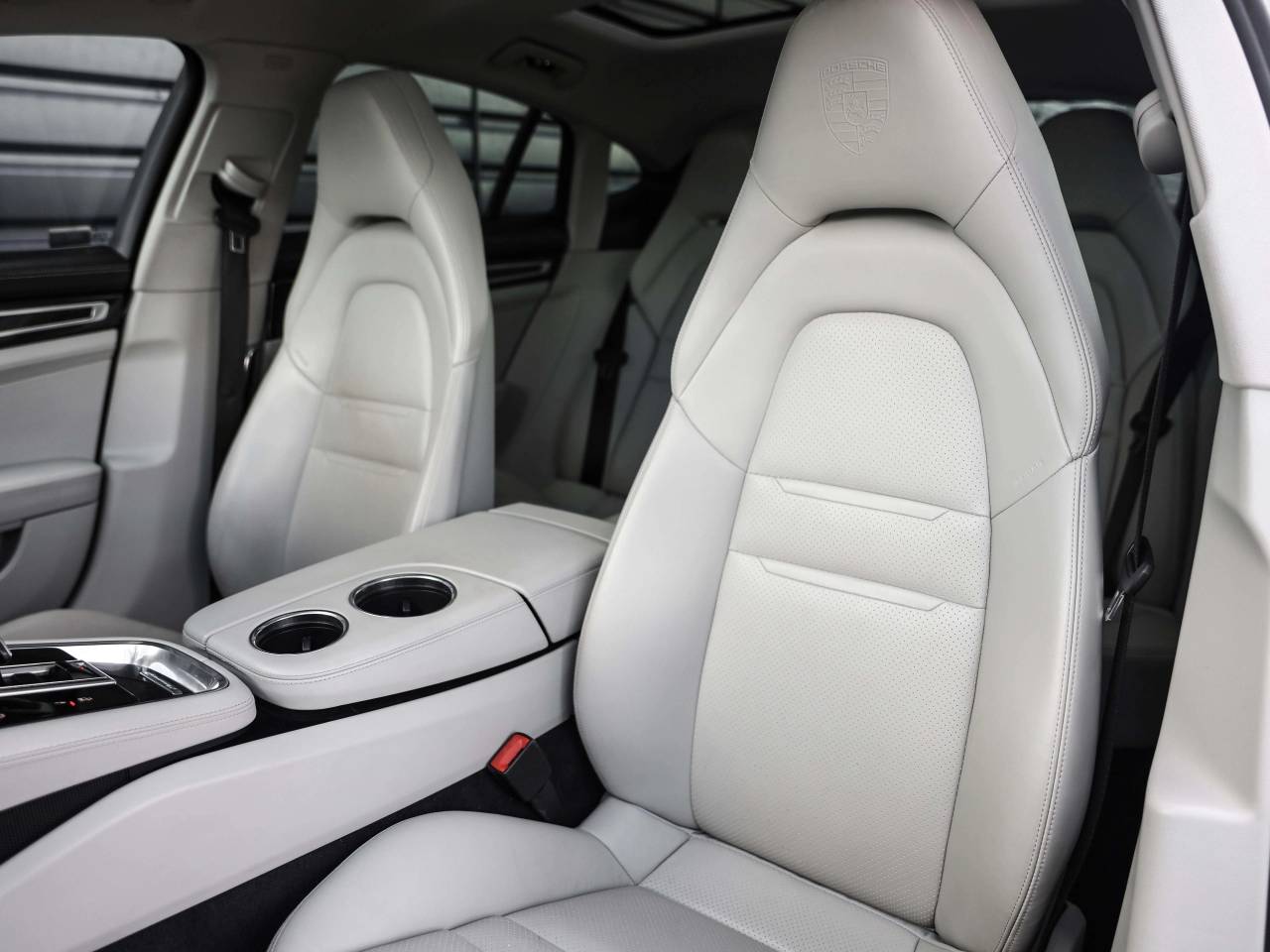 Panamera 4 E HYBRID image 14