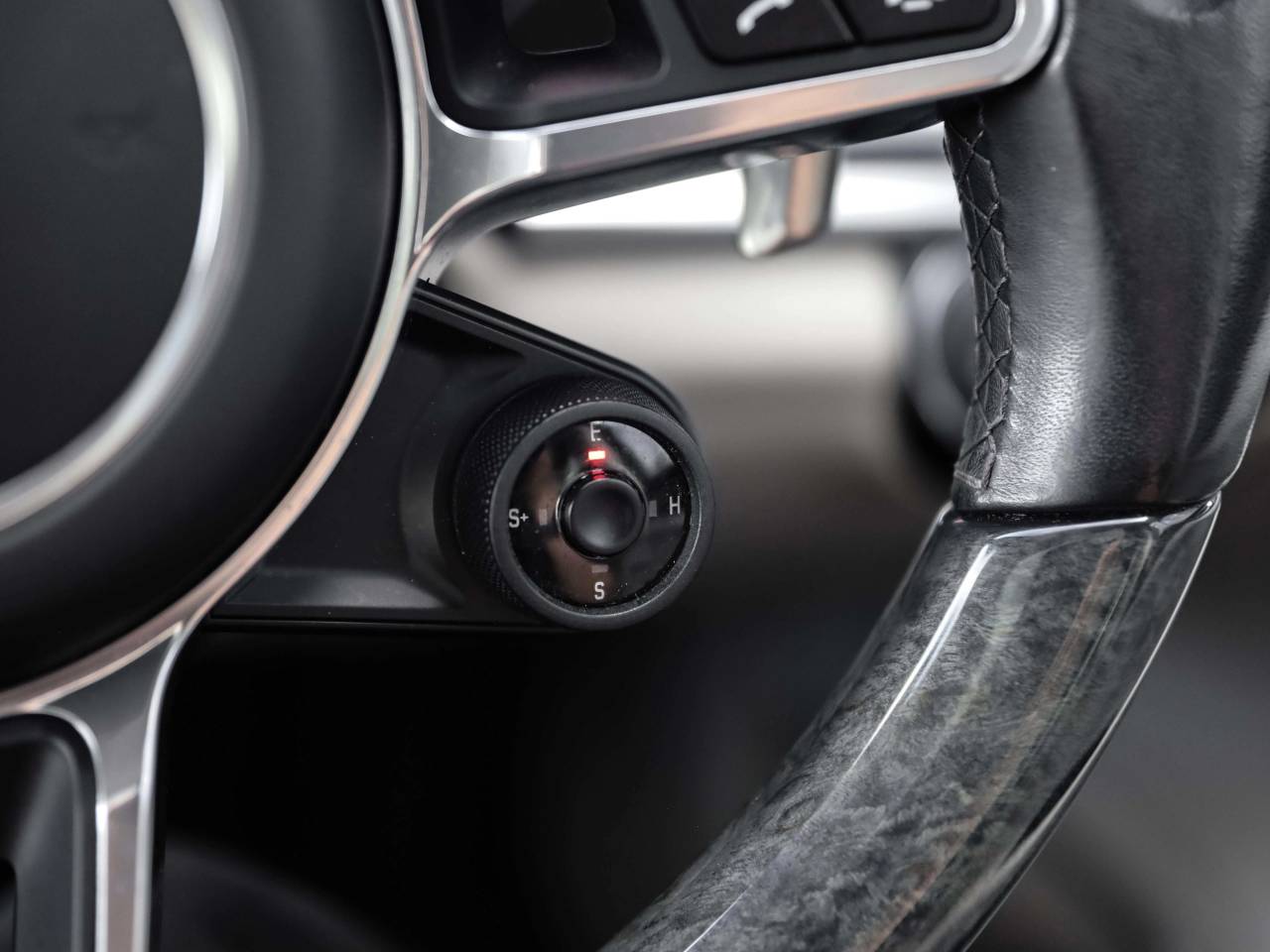 Panamera 4 E HYBRID image 21
