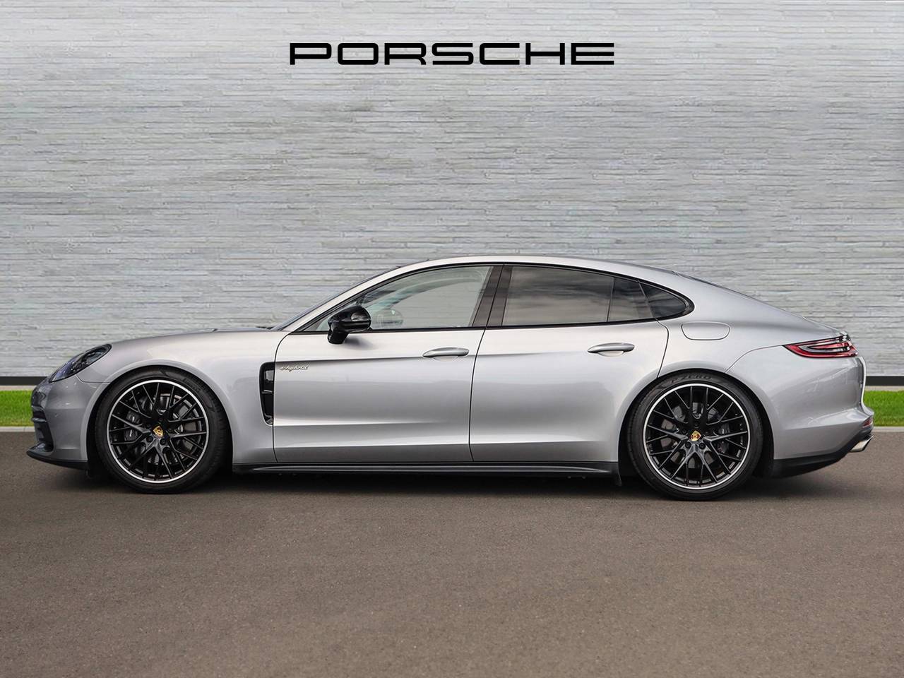 Panamera 4 E HYBRID image 06