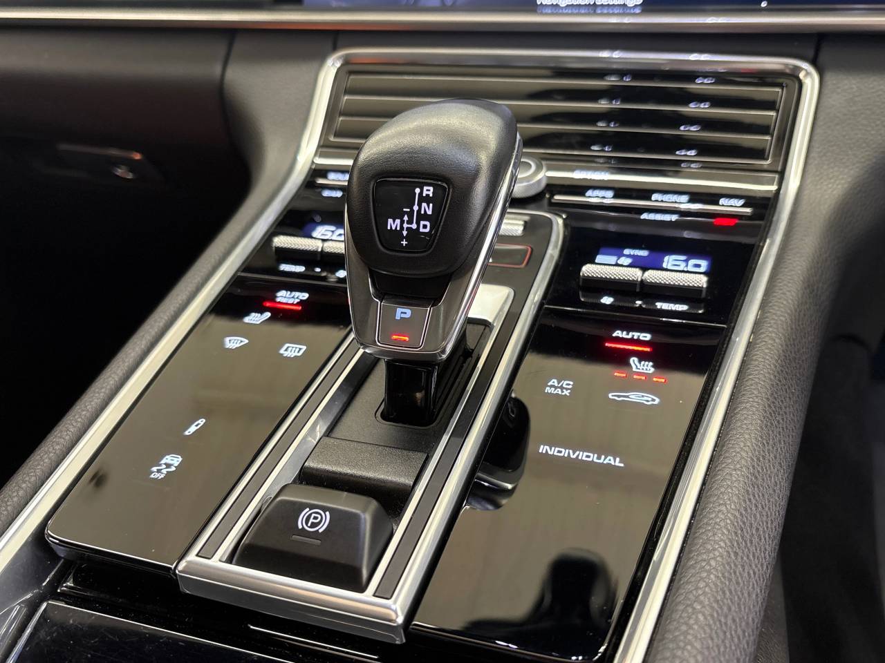 Panamera 4 SPORT TURISMO PDK image 26