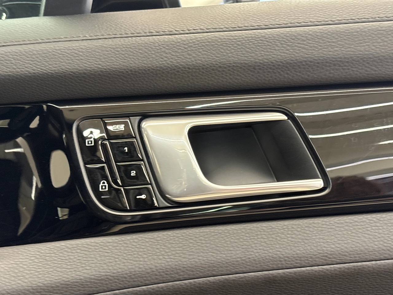 Panamera 4 SPORT TURISMO PDK image 31