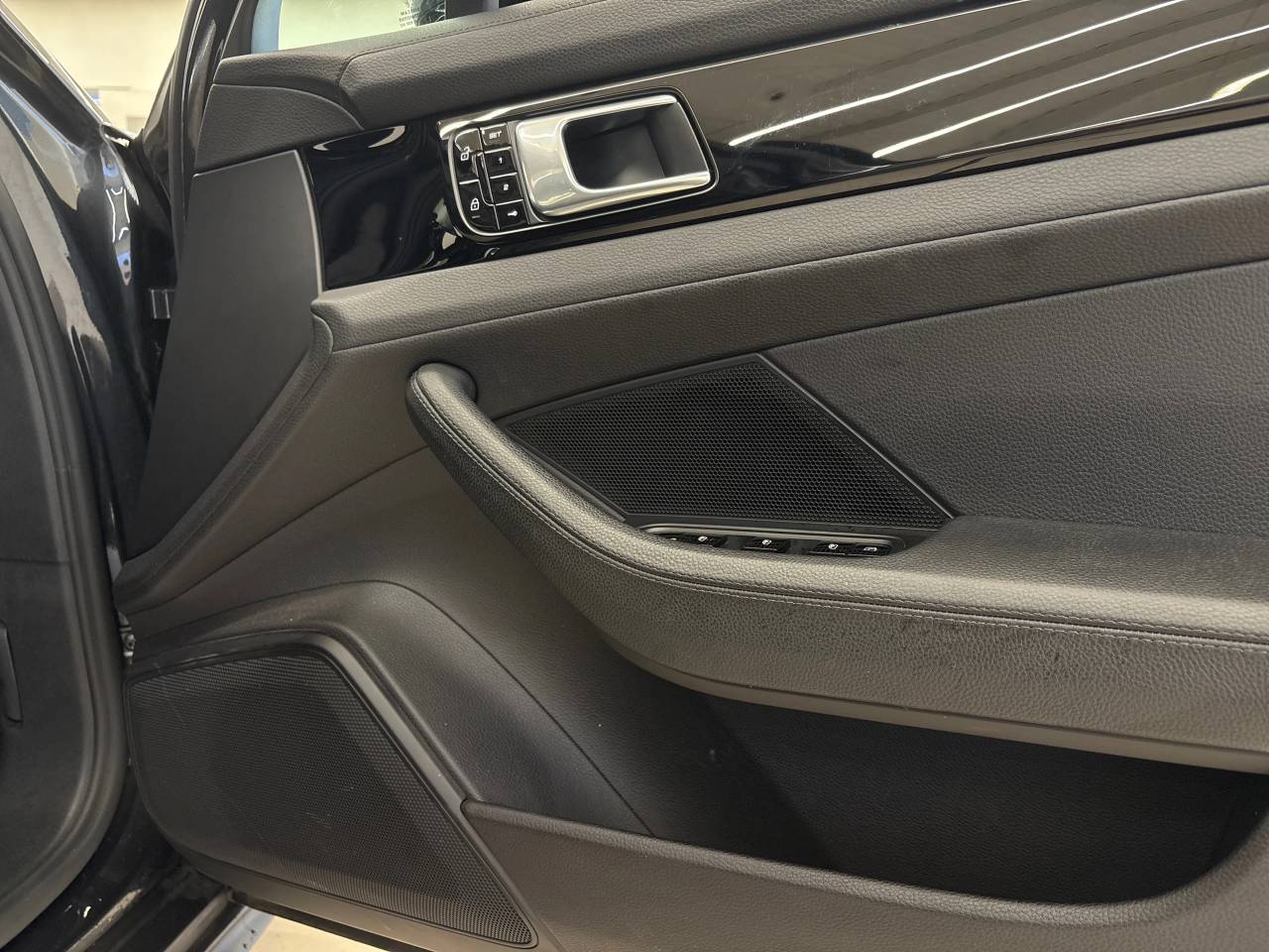 Panamera 4 SPORT TURISMO PDK image 30