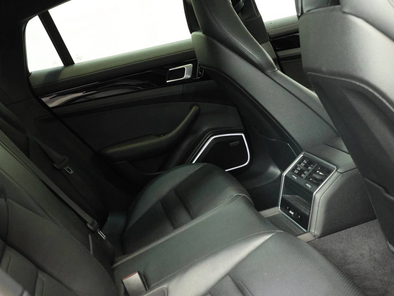 Panamera 4 PDK (19) image 21 (1)
