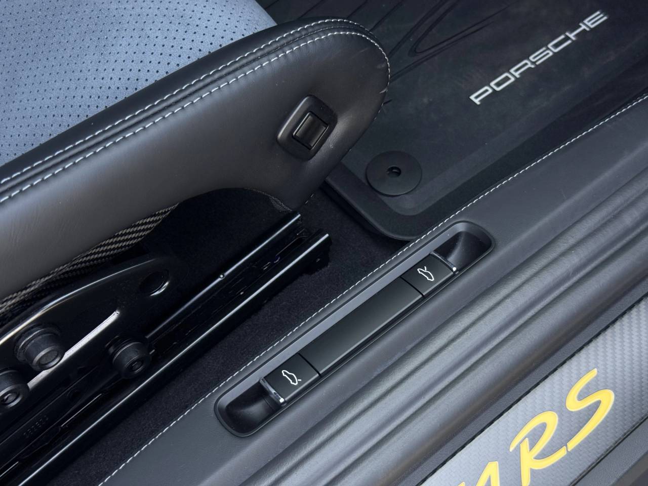718 (982) CAYMAN GT4 RS PDK (8) image 23