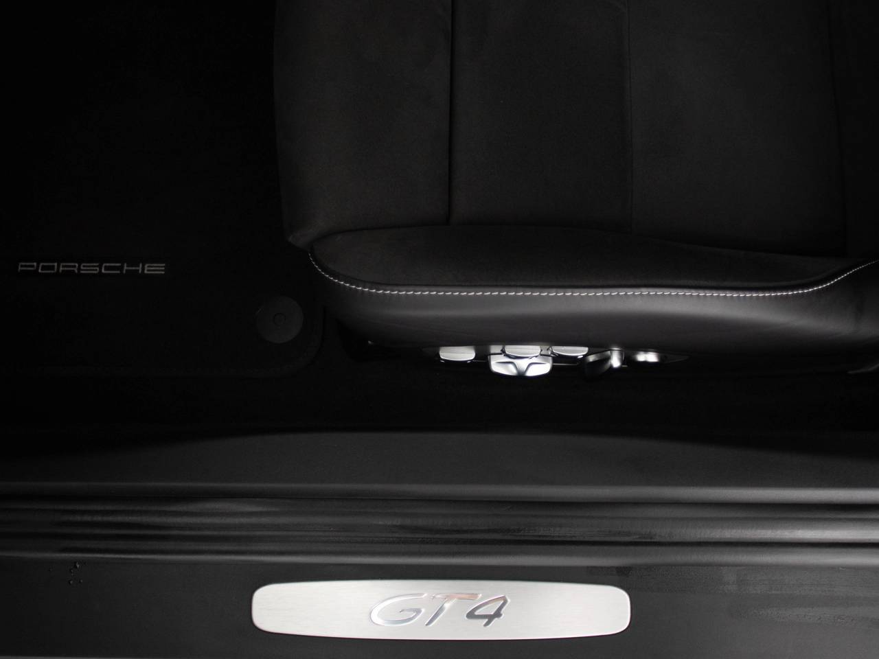 718 (982) CAYMAN GT4 image 79