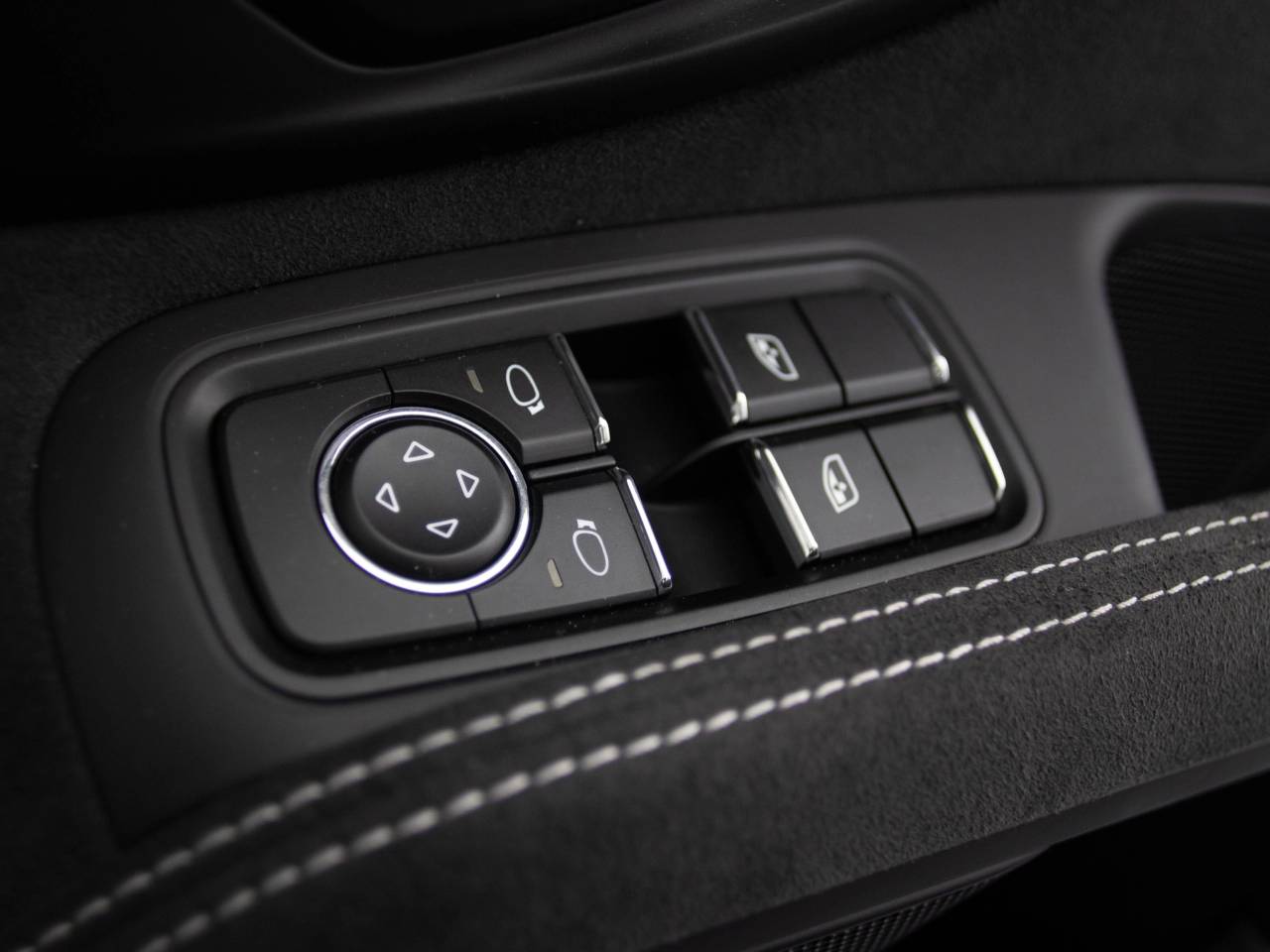 718 (982) CAYMAN GT4 image 42