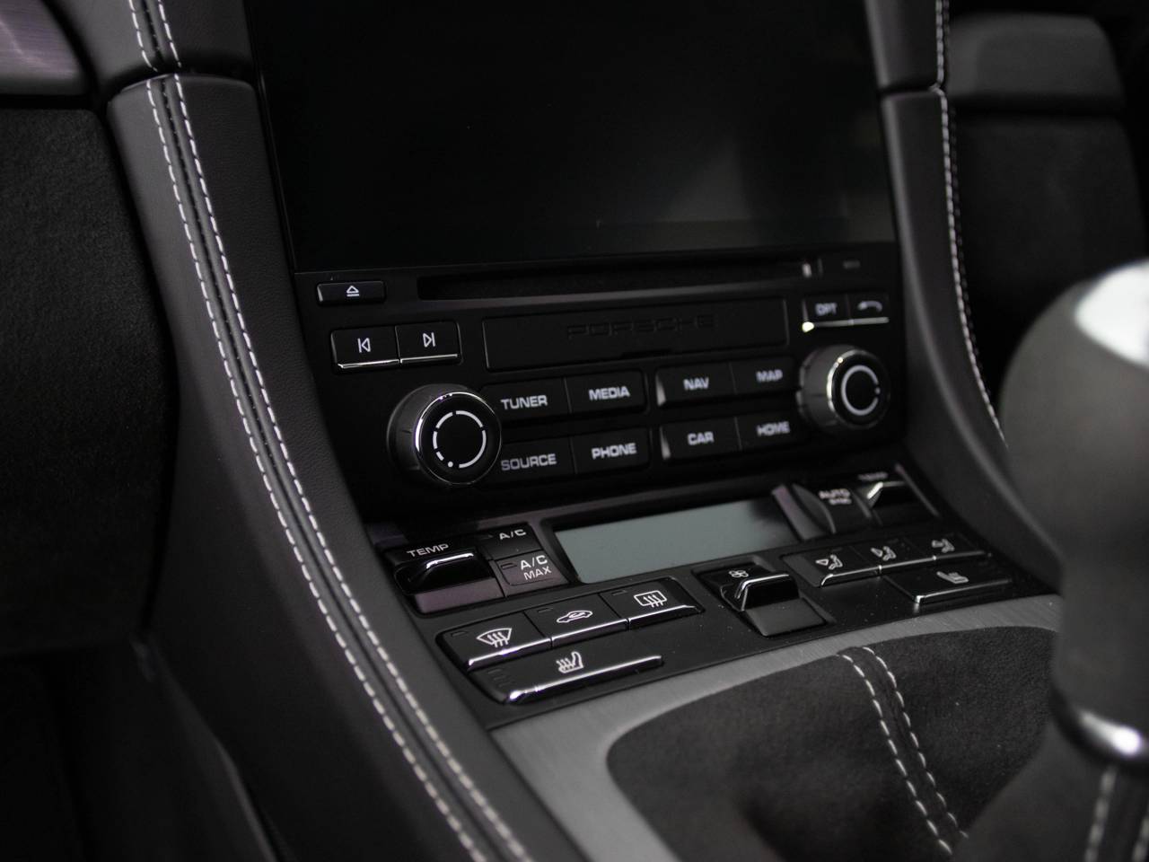 718 (982) CAYMAN GT4 image 57