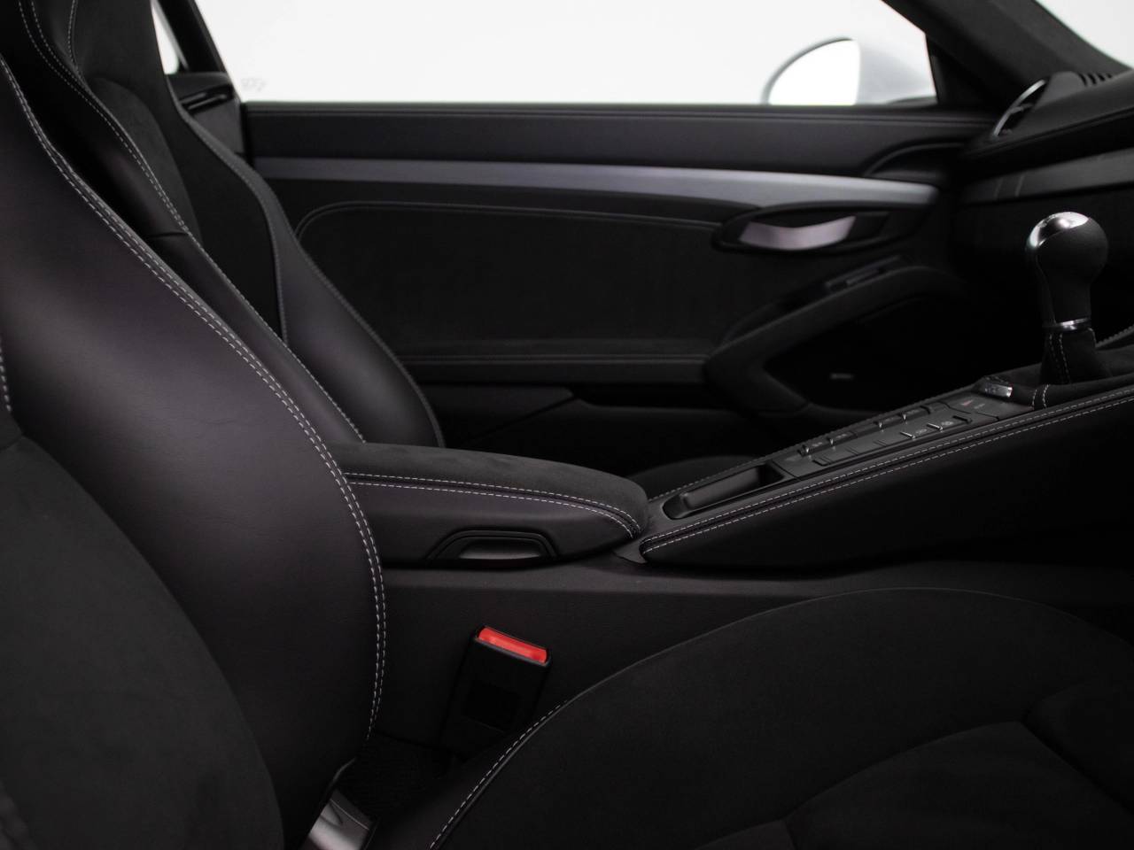 718 (982) CAYMAN GT4 image 59