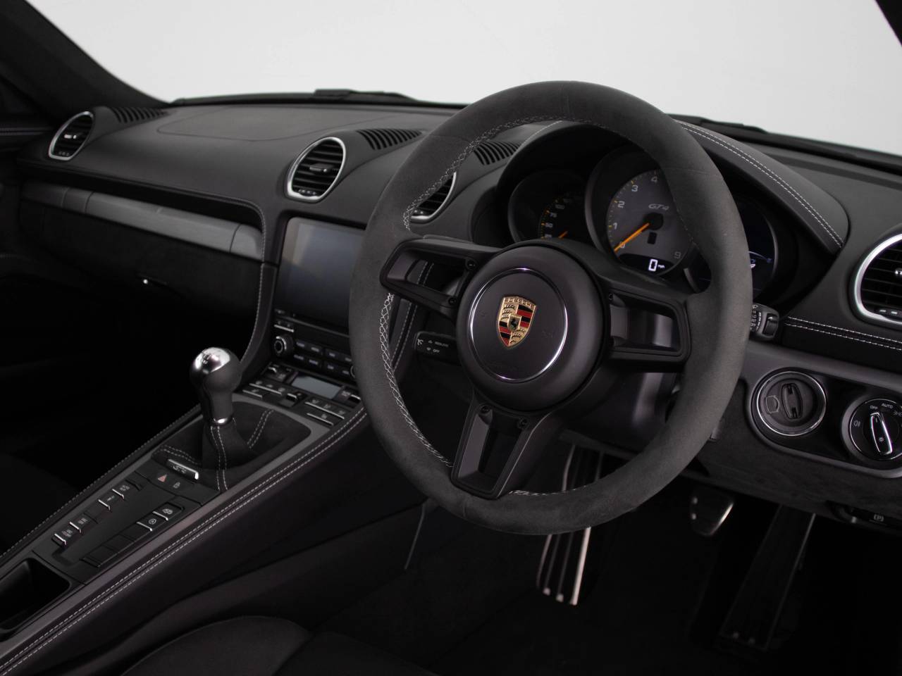 718 (982) CAYMAN GT4 image 07