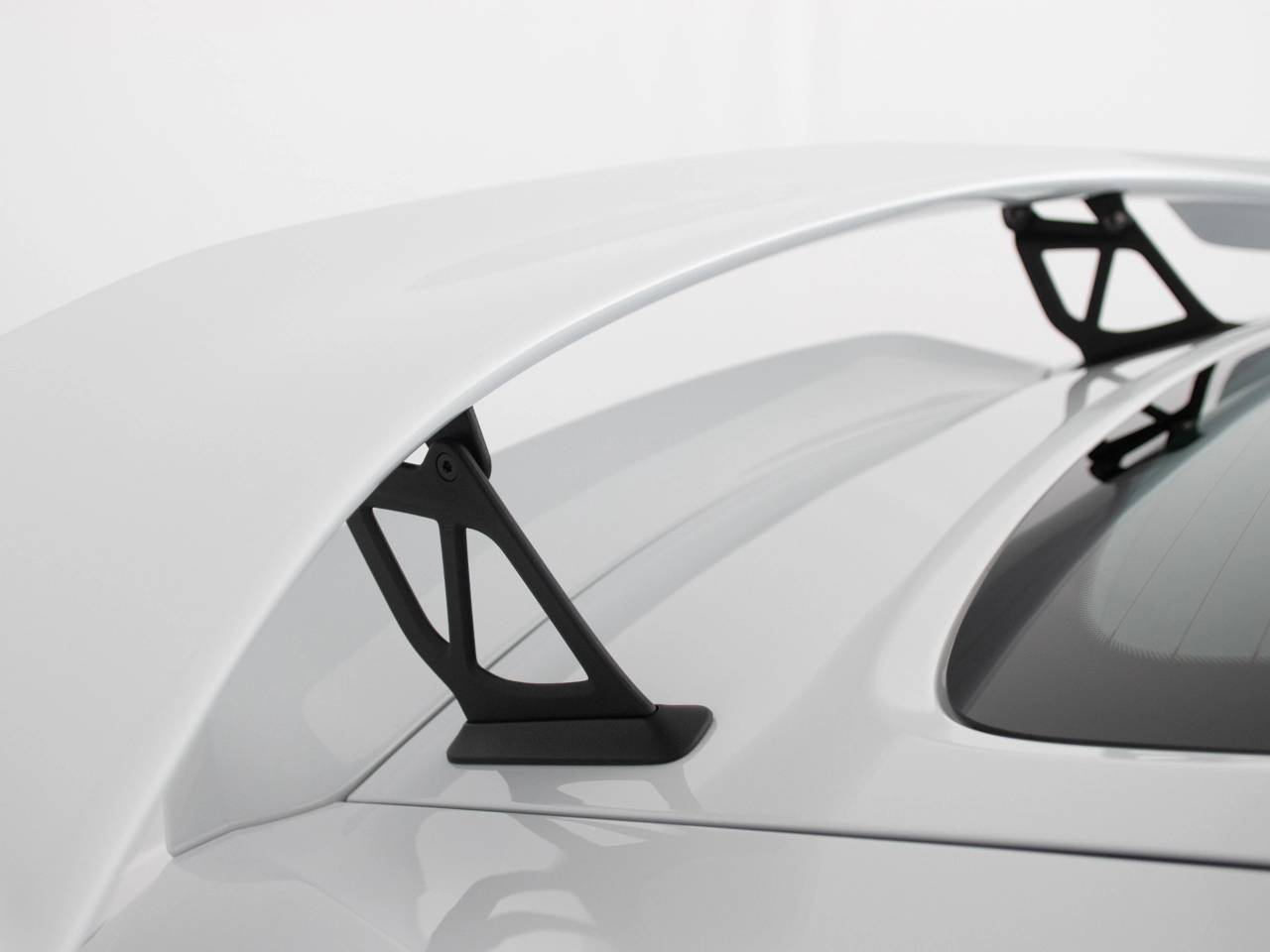 718 (982) CAYMAN GT4 image 22