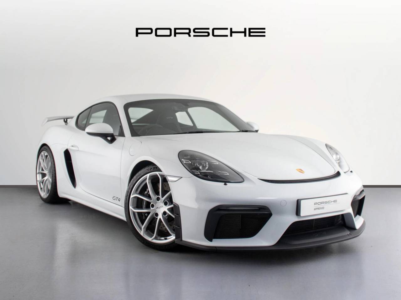 718 (982) CAYMAN GT4 image 01