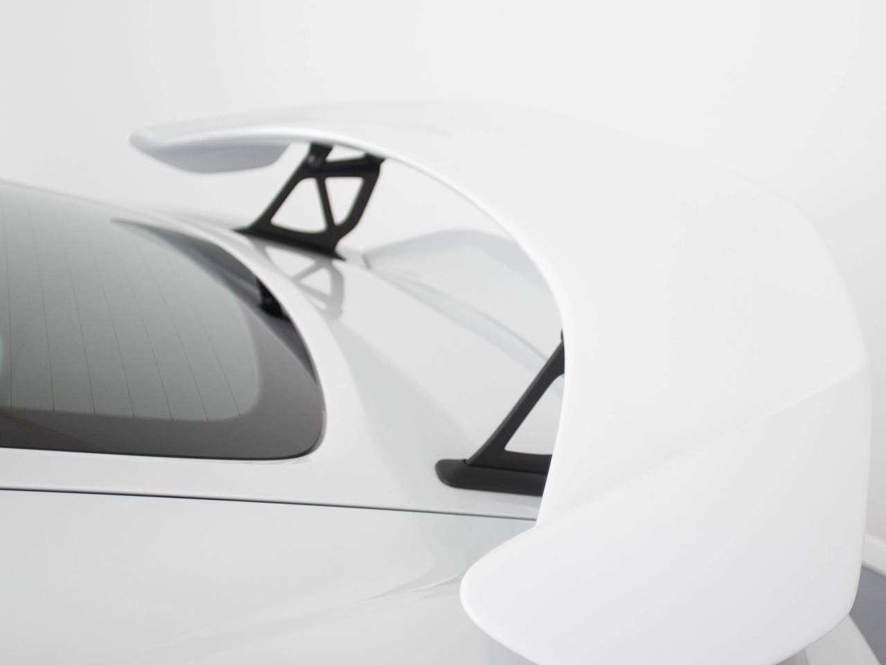 718 (982) CAYMAN GT4 image 34