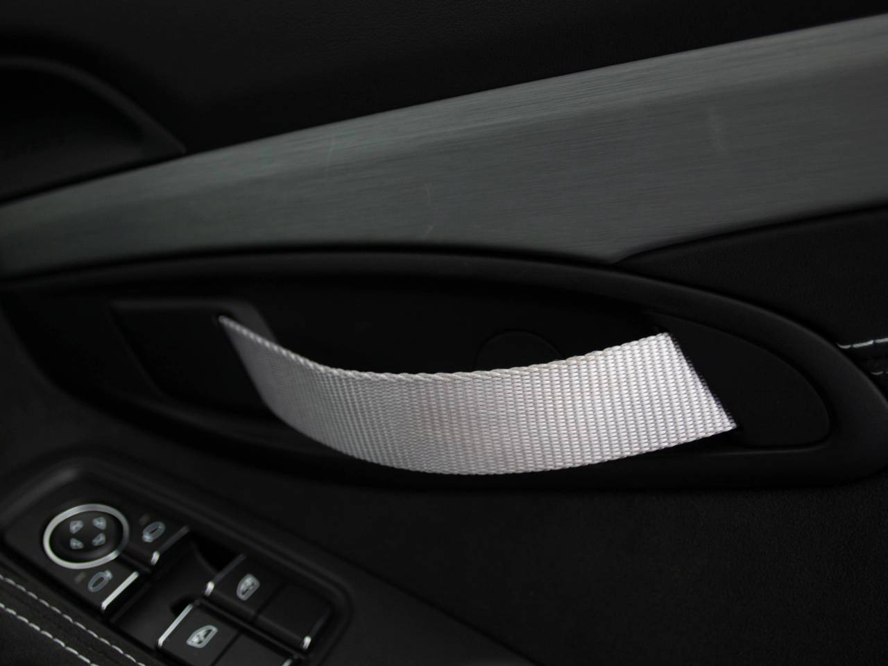 718 (982) CAYMAN GT4 image 40