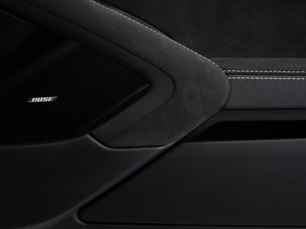 718 (982) CAYMAN GT4 image 38