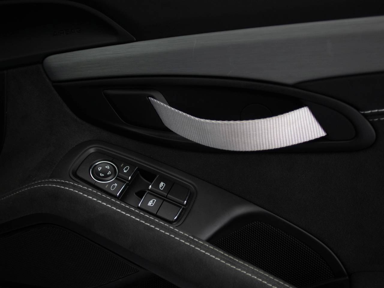 718 (982) CAYMAN GT4 image 37